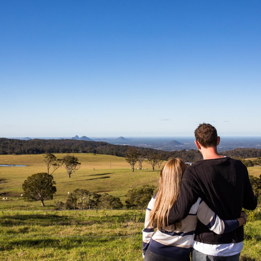 Mt Mee Lookout Couple Looking At View Moreton Bay Region