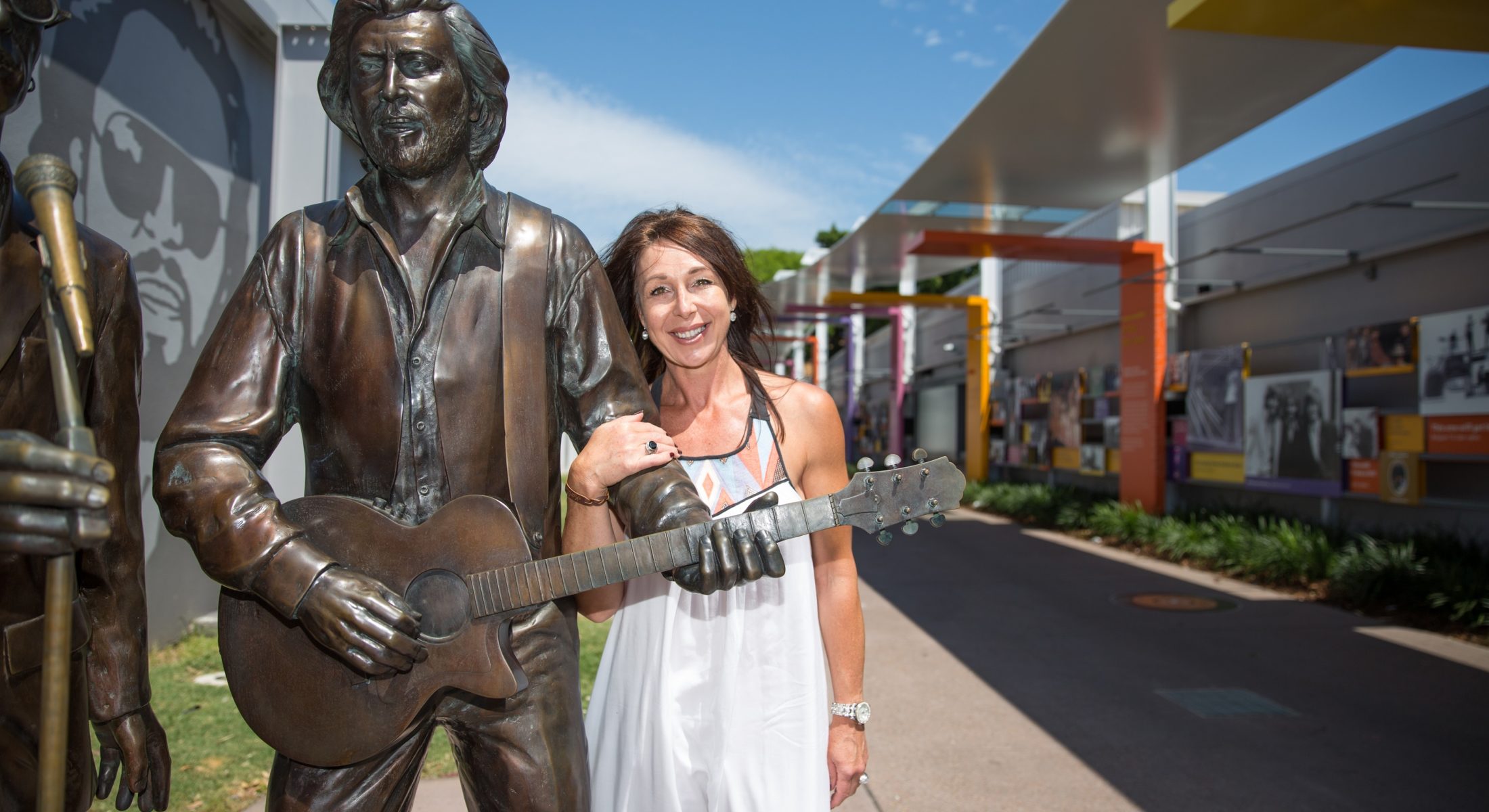 Bee Gees Way Barry Gibb Statue With Woman Redcliffe In Moreton Bay Region 2