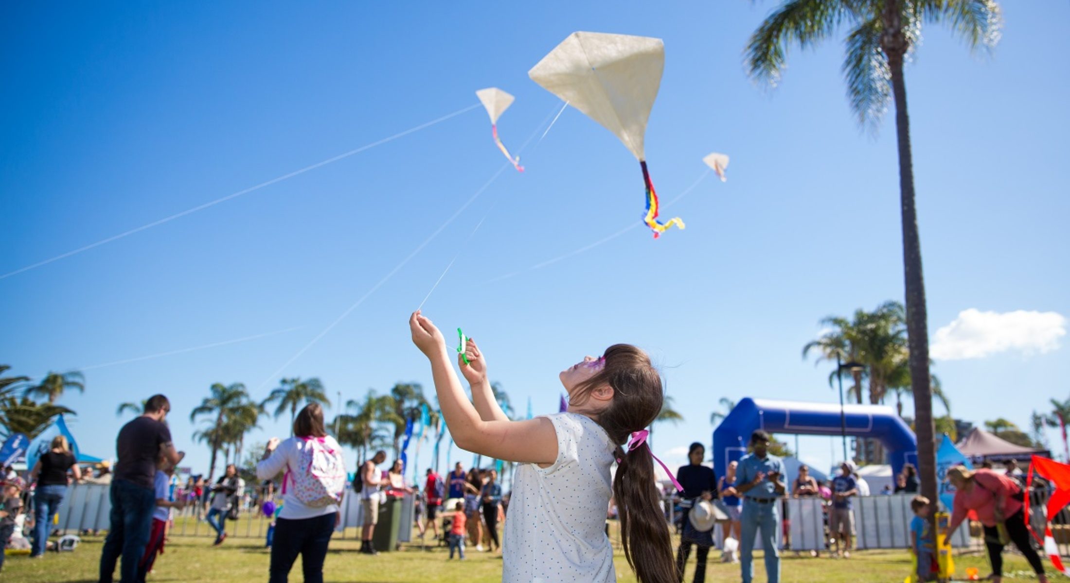Redcliffe Kitefest Make Your Own Kite Flying Area Free Diy Event